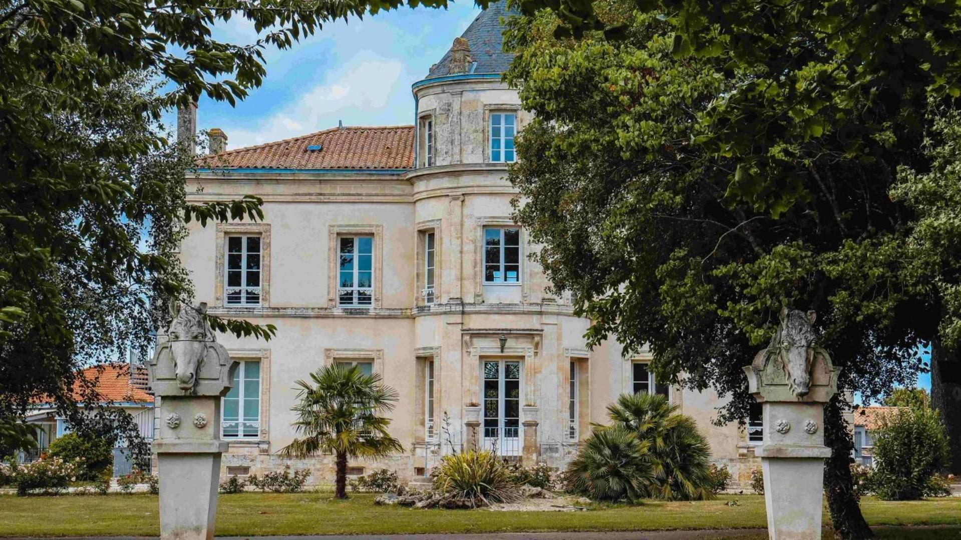 Gite L'Oree Des Buis, Piscine Privatisable Vouillé Εξωτερικό φωτογραφία